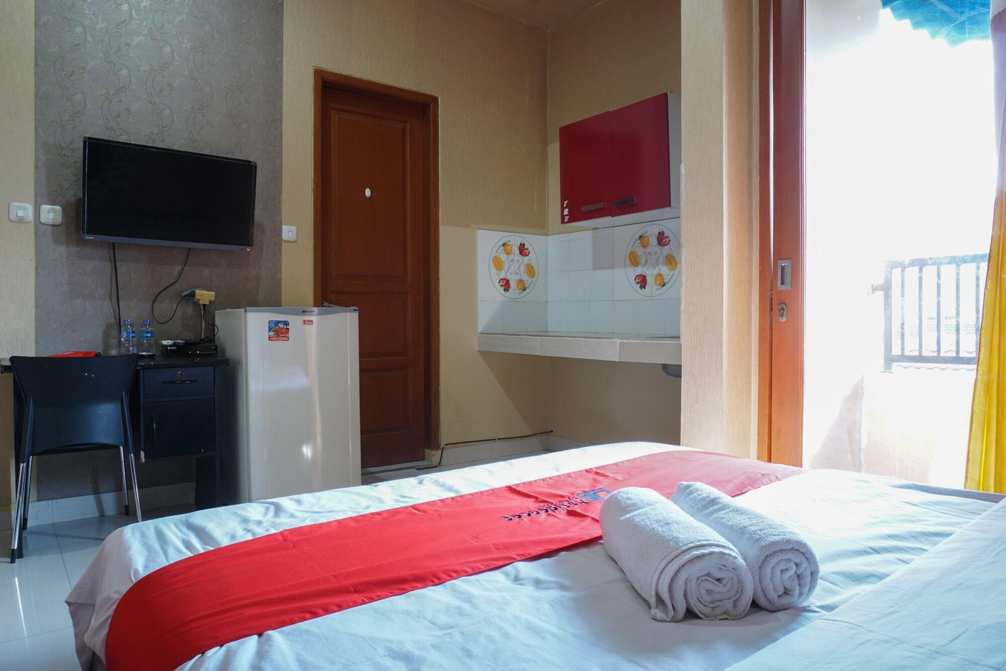 Reddoorz Near Kemang Square Hotel Jakarta Buitenkant foto