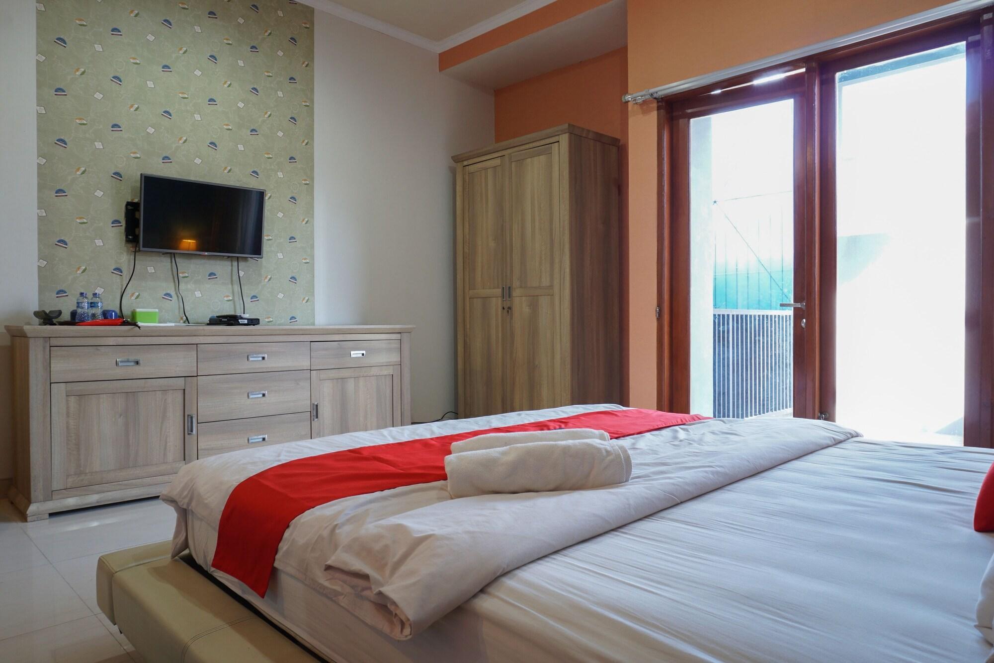 Reddoorz Near Kemang Square Hotel Jakarta Buitenkant foto