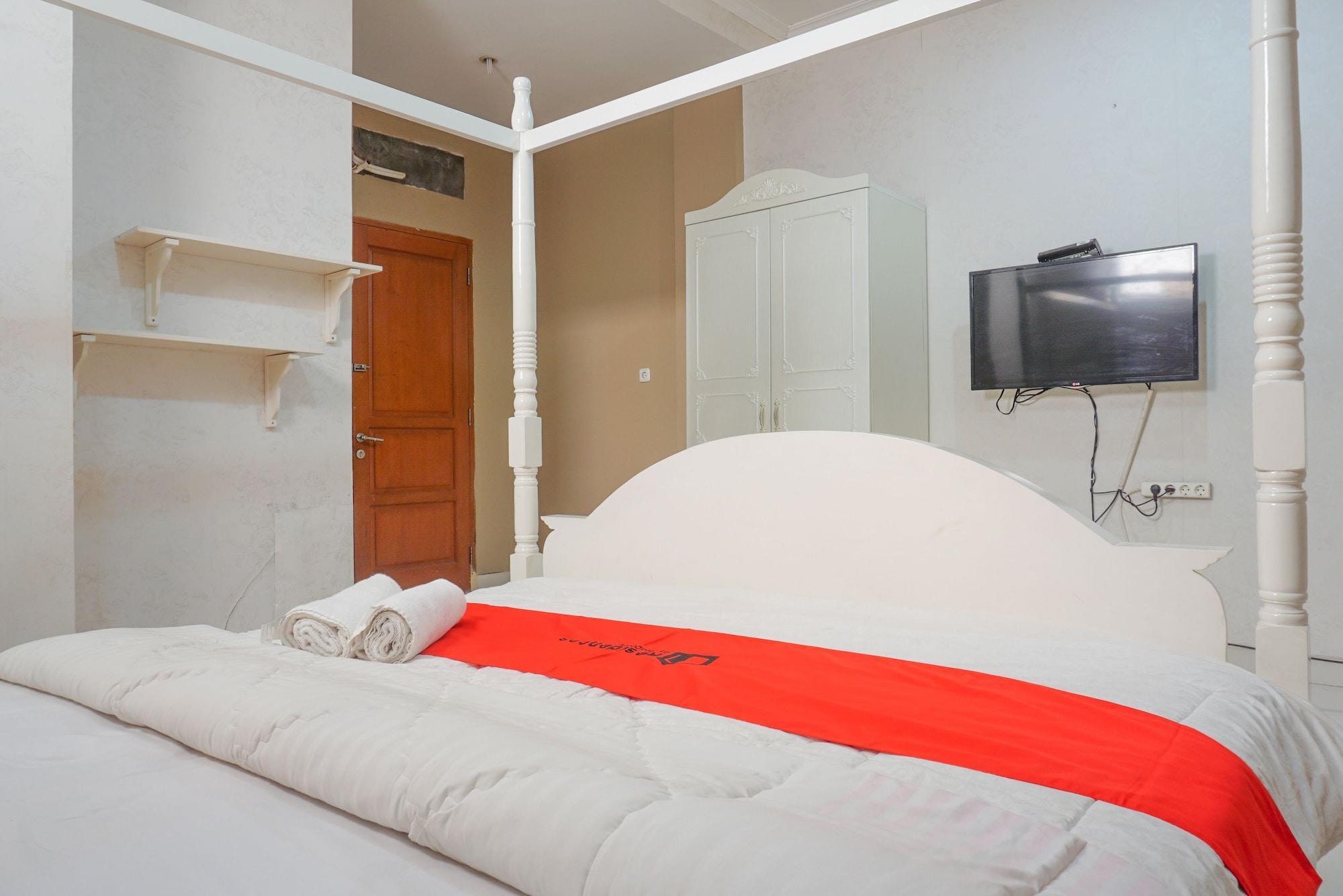 Reddoorz Near Kemang Square Hotel Jakarta Buitenkant foto